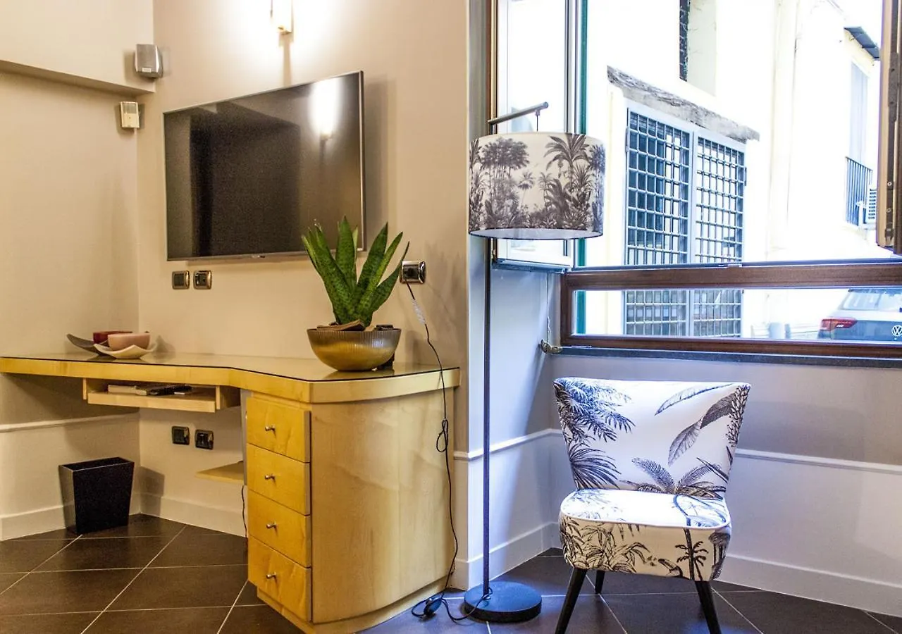 Apartament Relais Santa Chiara Neapol