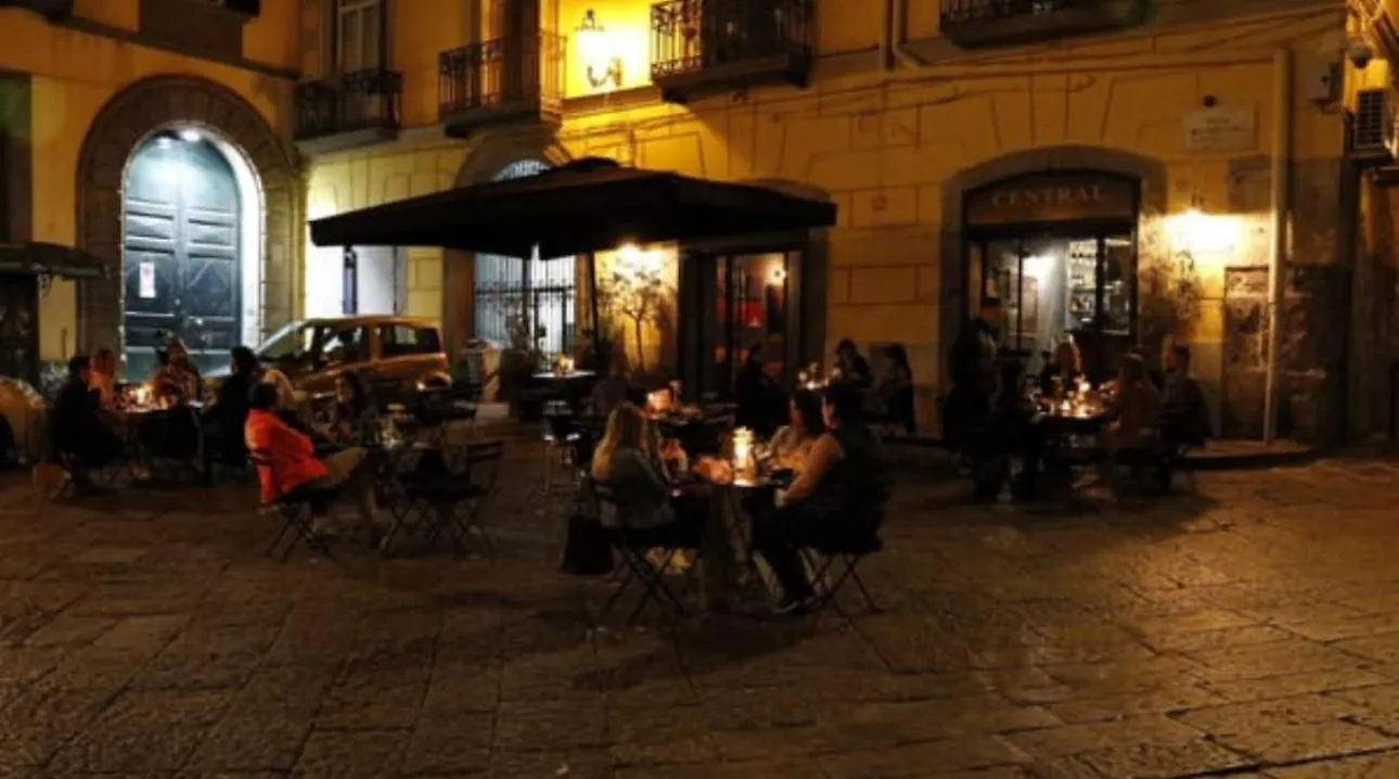 Relais Santa Chiara Apartment Naples